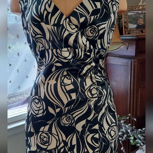 Donna Ricco Cocktail Dress Perfect Fitted Dress Abstract Roses Size 6 - Picture 9 of 11